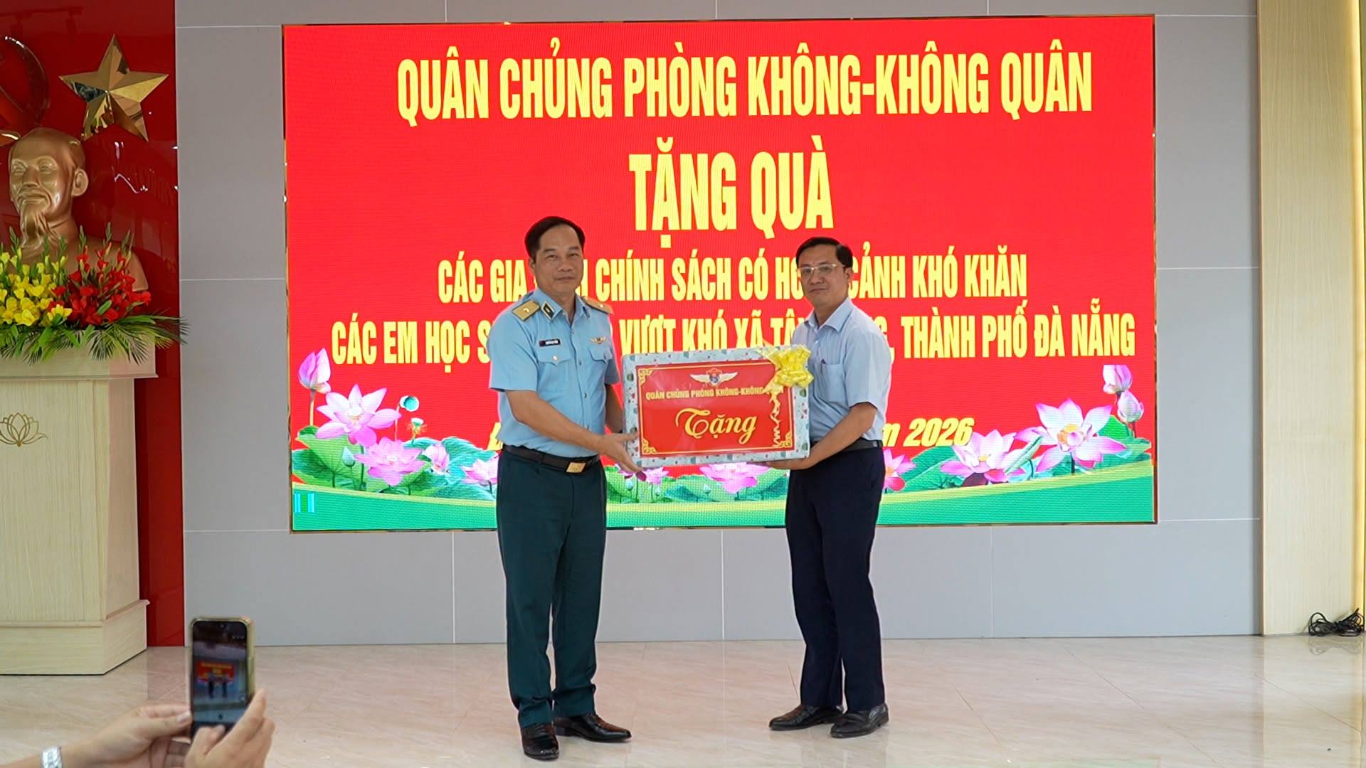 anh tin bai
